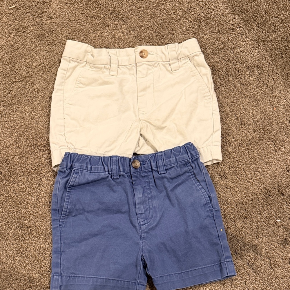 Pair of vineyard vines Kids Cotton Pull-On Shorts - Blue and Cream